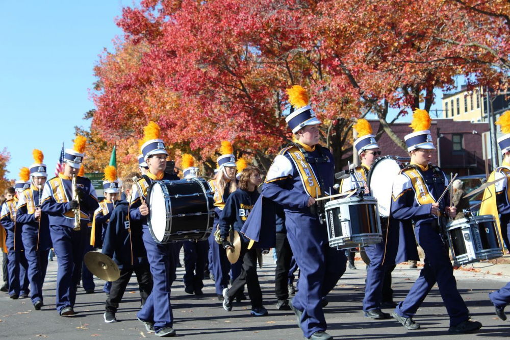 Veterans day parade leavenworth